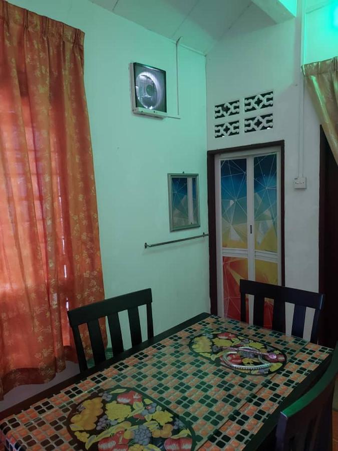 Room 345 Kota Bharu Esterno foto